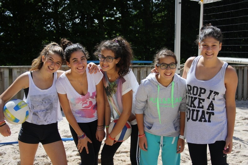 Village Camps International Summer Camp Leysin, Switzerland 2025-08-09 https://www.villagecamps.com/journals_admin/images/706-23-volley (29).jpg